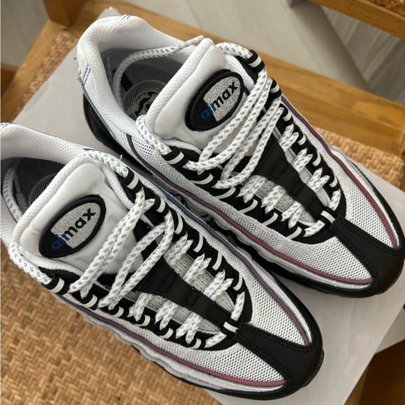 Nike Airmax 95 Toronto Limited Edition only sold in Canada - Picture 7 of 7